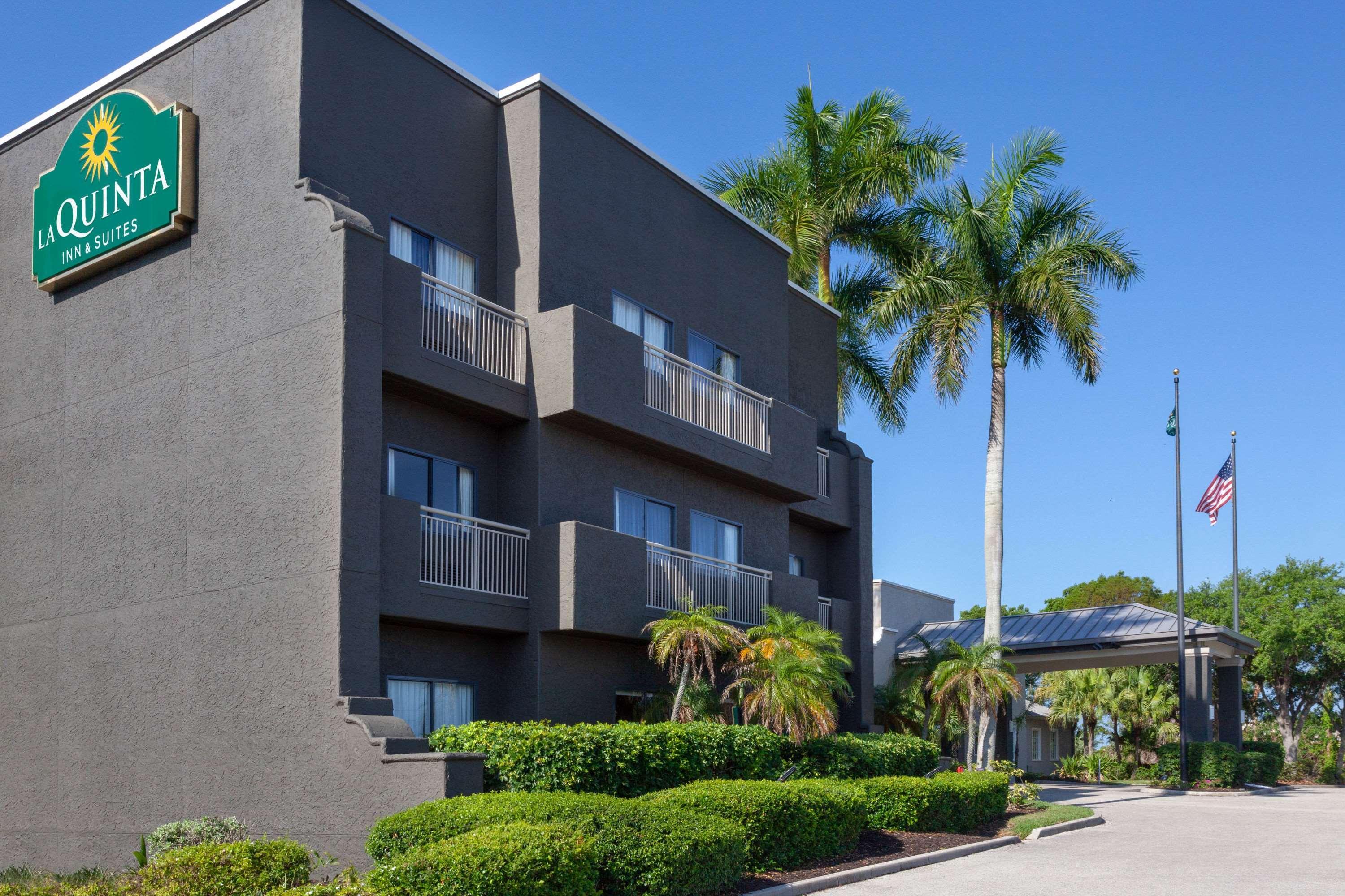 La Quinta By Wyndham Ft. Myers - Sanibel Gateway Hotell Fort Myers Eksteriør bilde