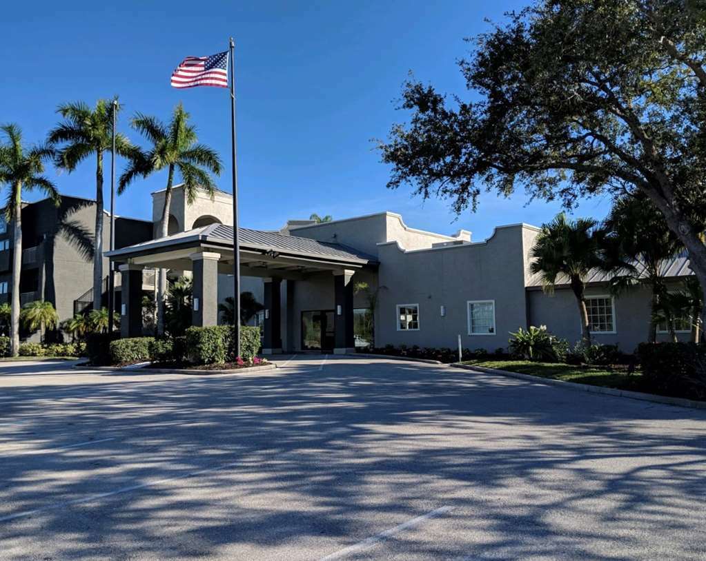 La Quinta By Wyndham Ft. Myers - Sanibel Gateway Hotell Fort Myers Eksteriør bilde
